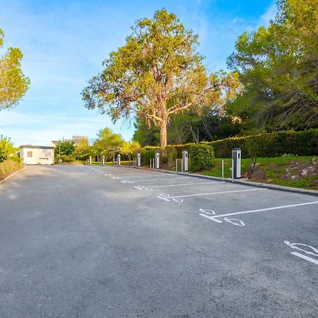 B&B Hotel Antibes Sophia Antipolis Biot Bagian luar foto